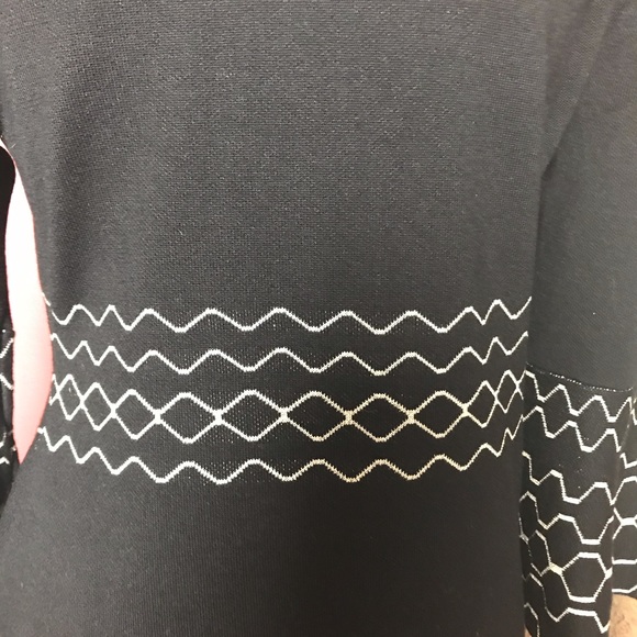 Nina Leonard 3Season retro black dress. gold hued design elements - Picture 5 of 9